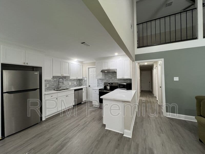 Baton Rouge House: 8724 Pecan Tree Dr.