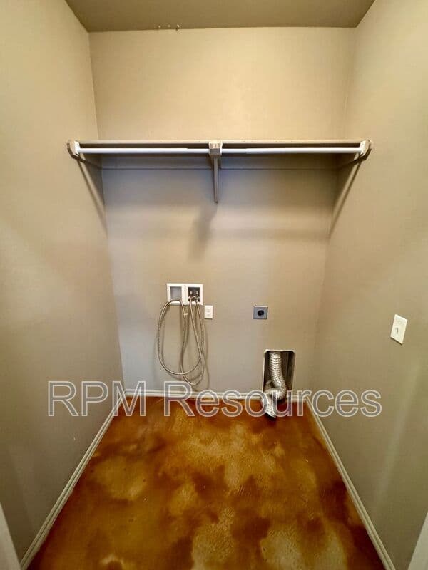 El Reno Condo: 1826 Cypress Lane
