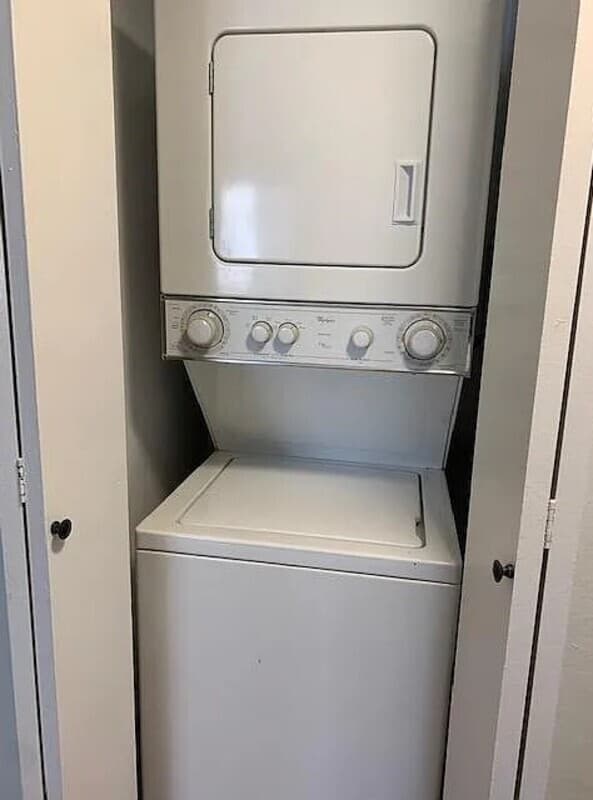 Palo Alto Condo: 2462 W Bayshore Rd