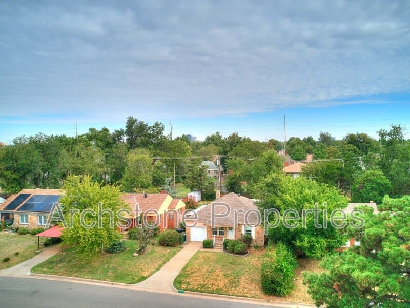 Oklahoma City House: 2617 Northwest 37th Street