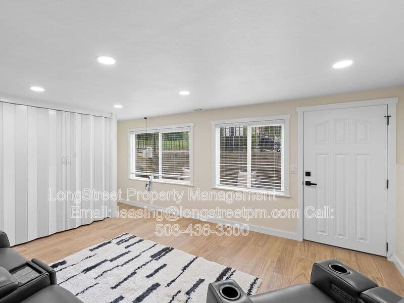 Portland House: 2812 NE Bryant St