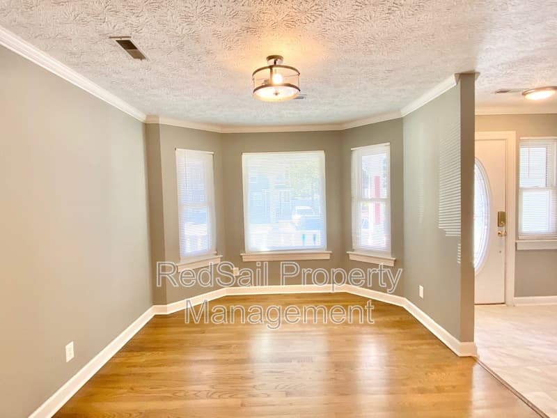 Newport News House: 1060 Palmerton Dr