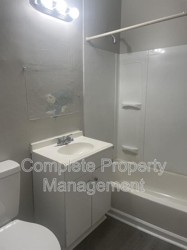 Fairfield House: 6629 Grasselli Road