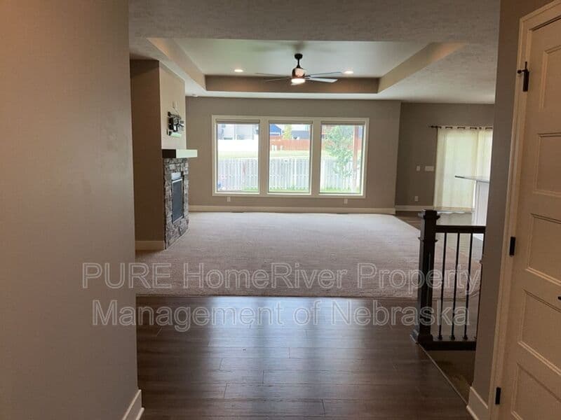 Papillion House: 11910 S 112th St