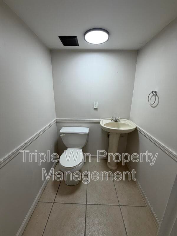 Saint Charles House: 224 Diekamp Ln
