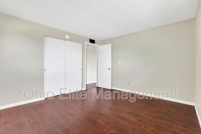 Columbus House: 861 Kingsford Rd
