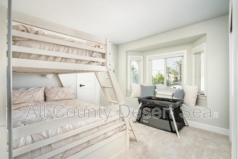Huntington Beach House: 621 8th St