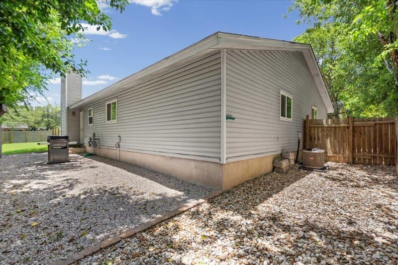 Austin Condo: 826 King Albert Street - B