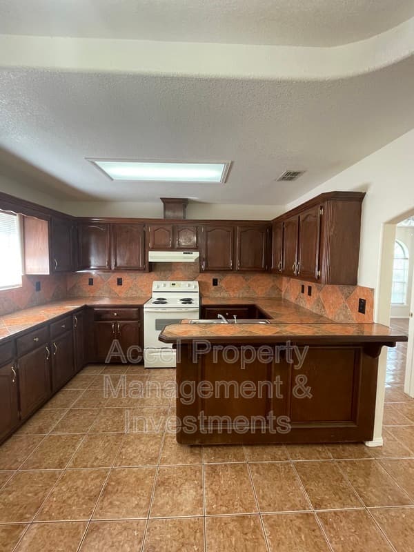 Edinburg Condo: 1712 Phoenix
