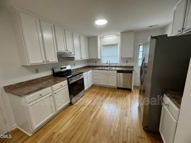 Raleigh House: 3516 Peach Haven Court