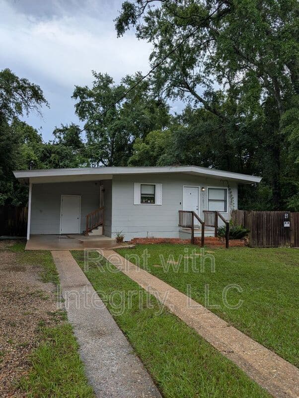 Tallahassee Condo: 1513 Atkamire Dr