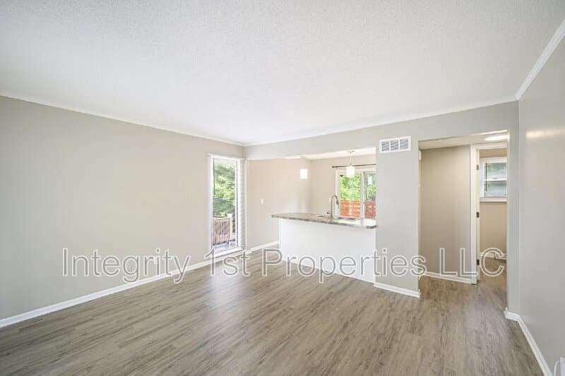 Kansas City Townhome: 1928 West 36 Avenue