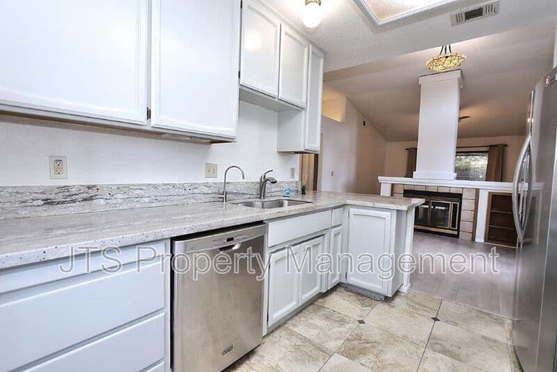 Sacramento House: 7400 Deltawind Drive
