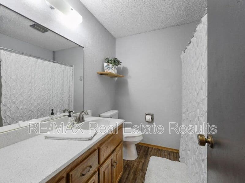 Bella Vista House: 13 Cumbrian Dr