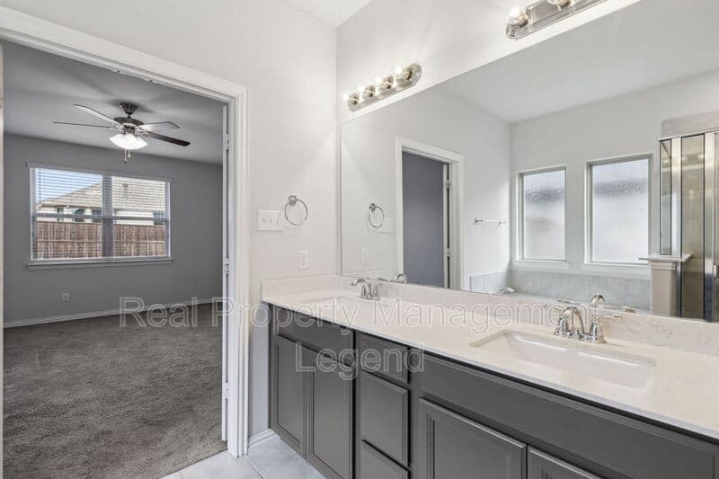 Aubrey House: 1833 Meadow Trail Lane