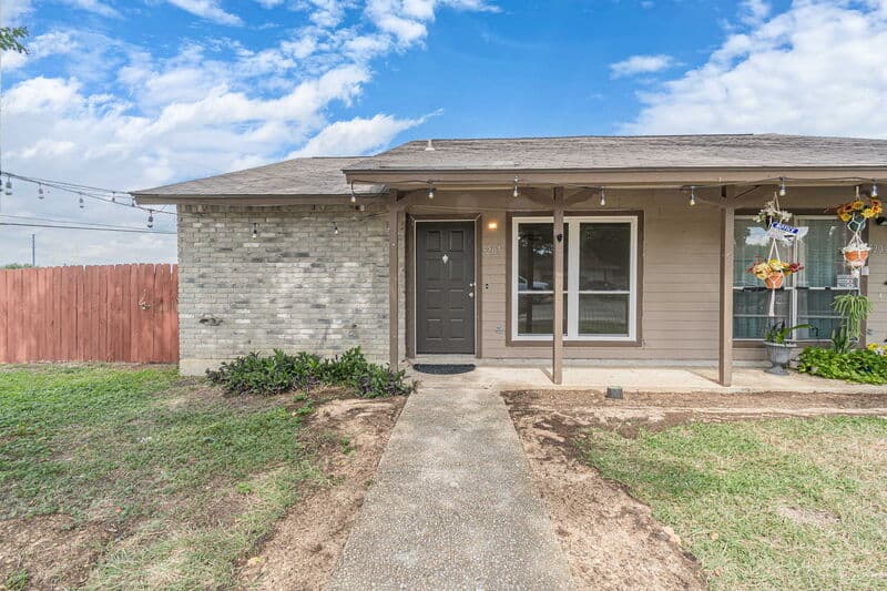 San Antonio House: 5207 Gawain Drive