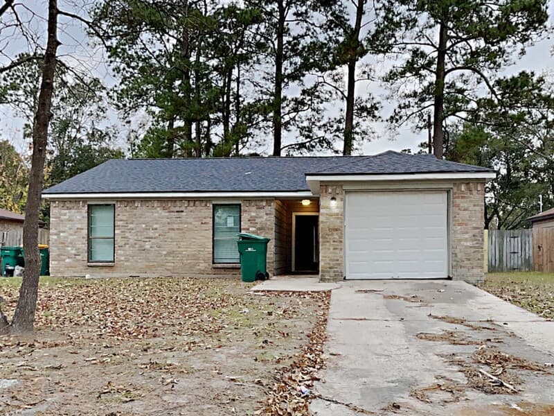 Conroe House: 1321 N 7th St
