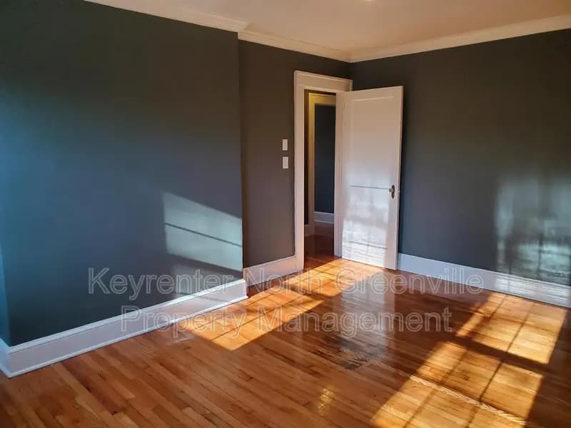 Greenville House: 127 Wedgewood Dr