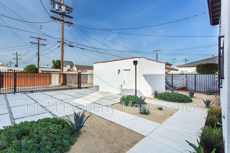 Los Angeles Condo: 9009-9011 S Normandie Ave