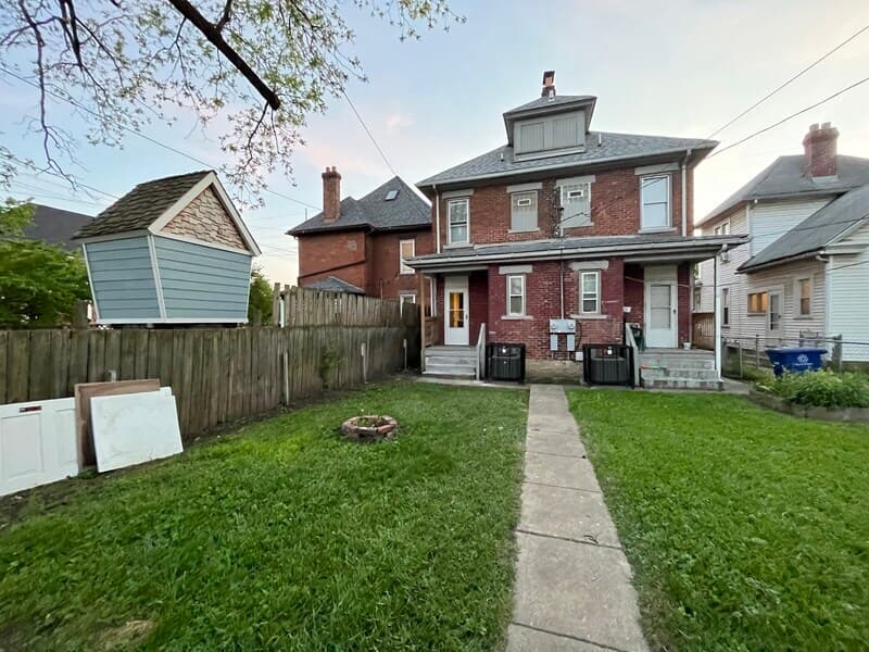 Columbus Townhome: 88 Hawkes Avenue