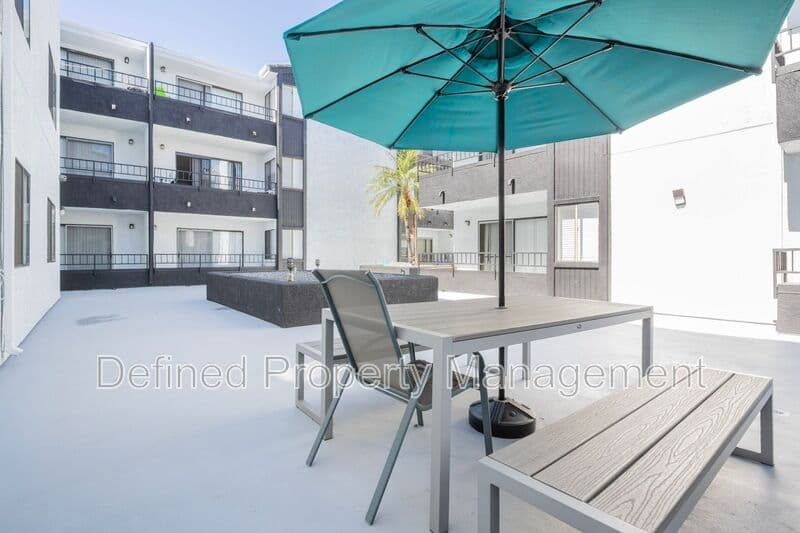 Valley Village Condo: 5807 Laurel Canyon Boulevard