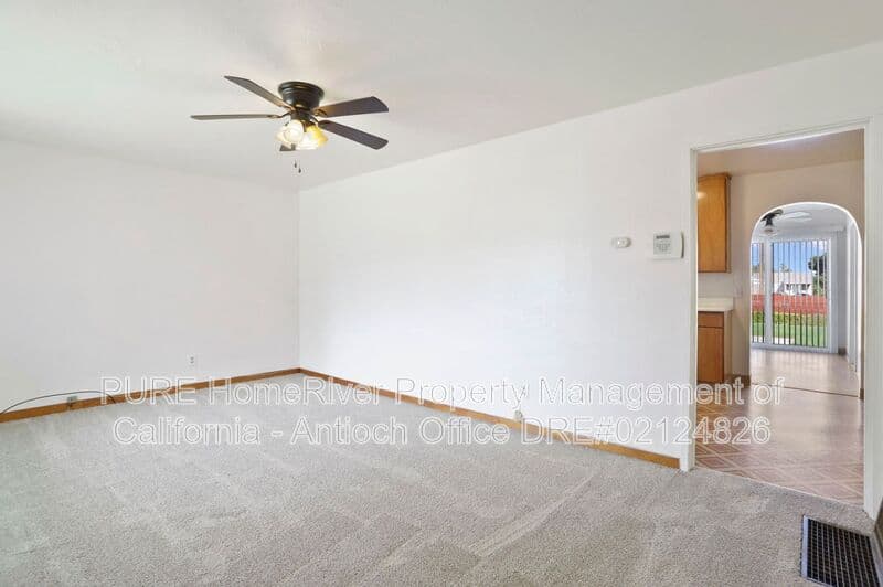 Antioch House: 322 W. Madill Street