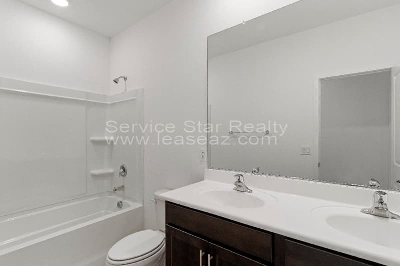 Surprise House: 25285 N 144th Ln