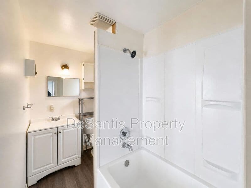 New Kensington House: 1613 Fourth Avenue