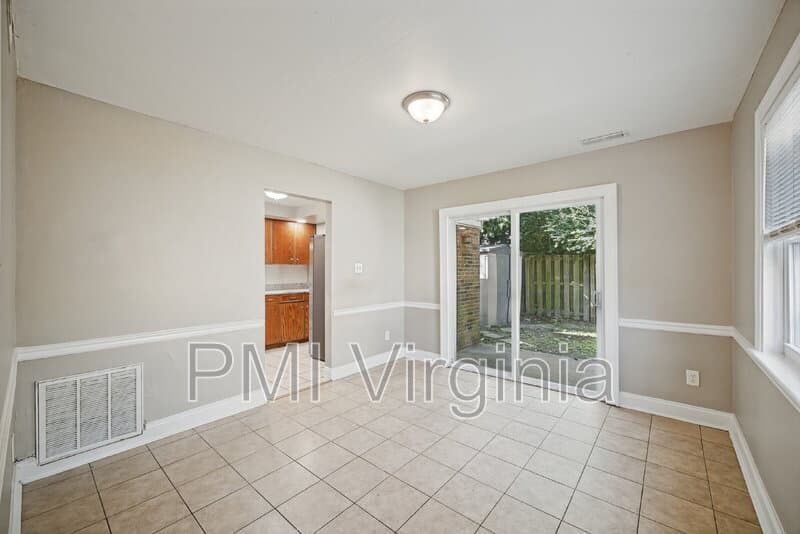 Virginia Beach Townhome: 835 N Buckingham Ct