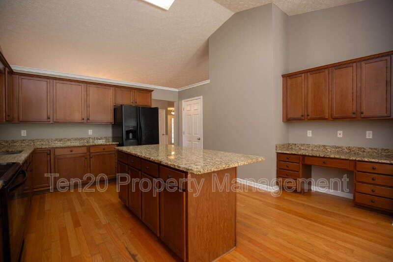 Phenix City House: 6 Woodmere Ct