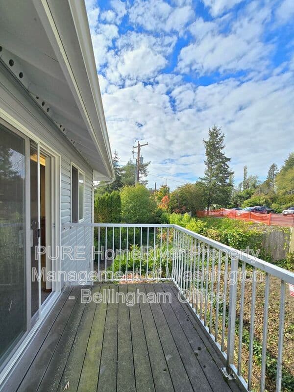 Bellingham Condo: 3150 W. Maplewood Ave