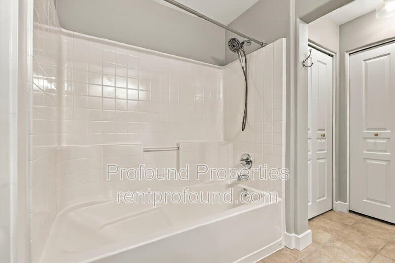 Beaverton Condo: 9542 SW 153rd Avenue