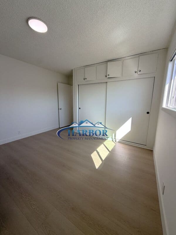 Inglewood Condo: 213 W Manchester Blvd