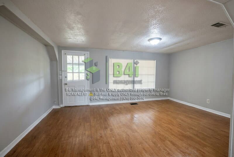 Douglasville House: 1930 Delta Drive