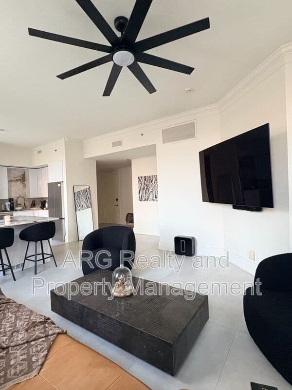 Atlanta House: 57 Forsyth St
