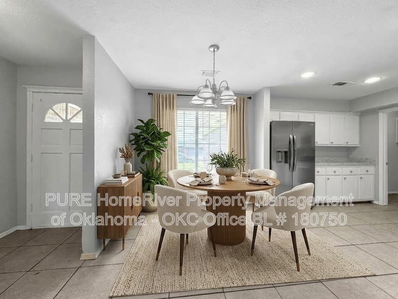 Midwest City House: 9709 Grissom Dr