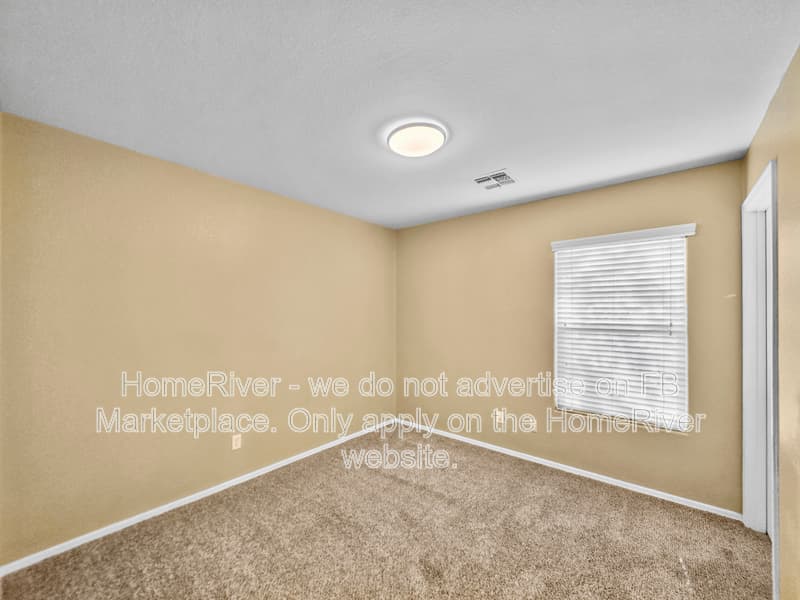 Laveen House: 6435 W Sophie Ln