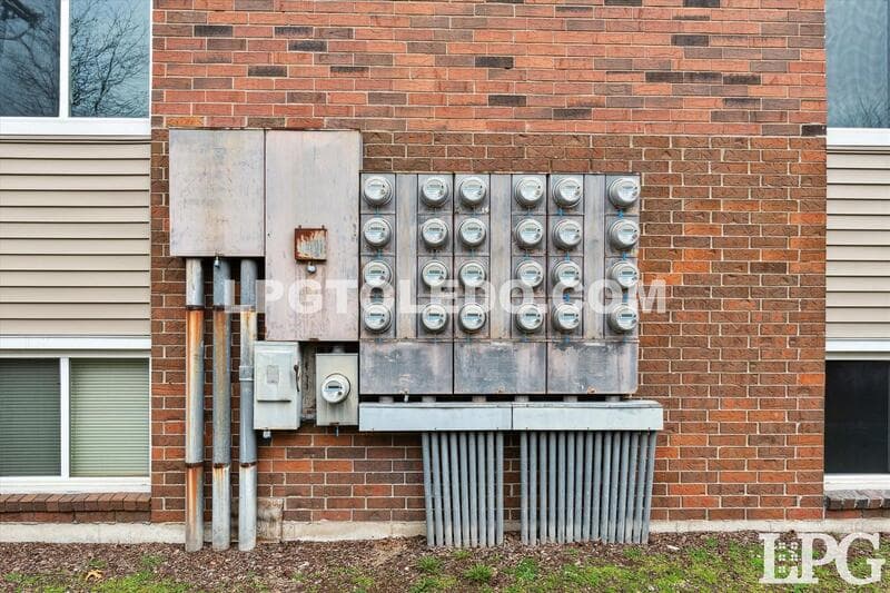 Toledo Apartment: 6016 Secor Rd