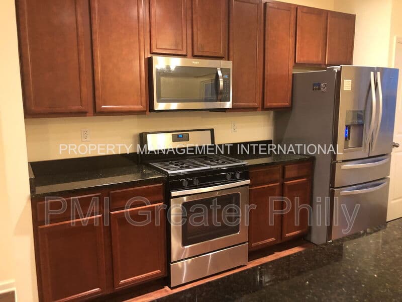 Fairless Hills House: 106 Mercer Ct