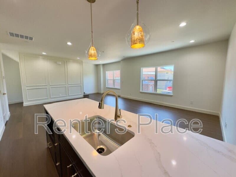 Tulsa House: 1140 South Quincy Avenue