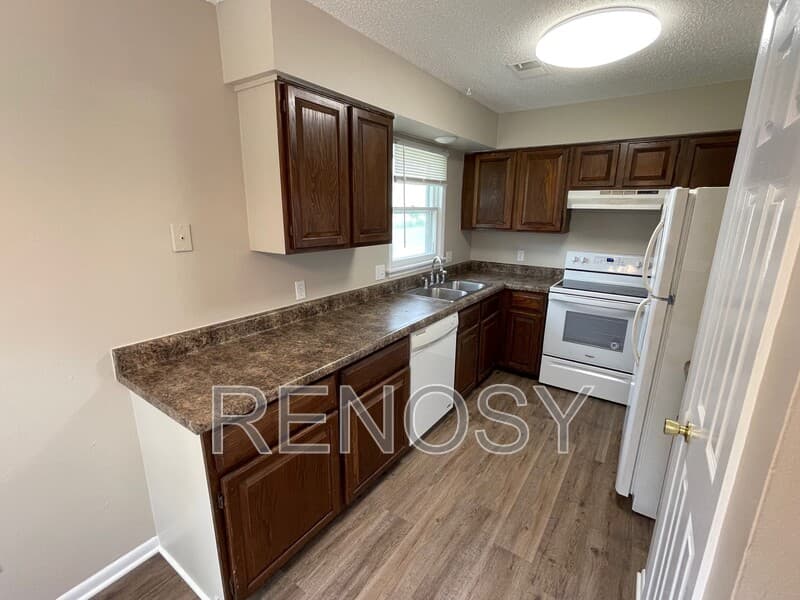 Des Moines House: 802 SE 10th