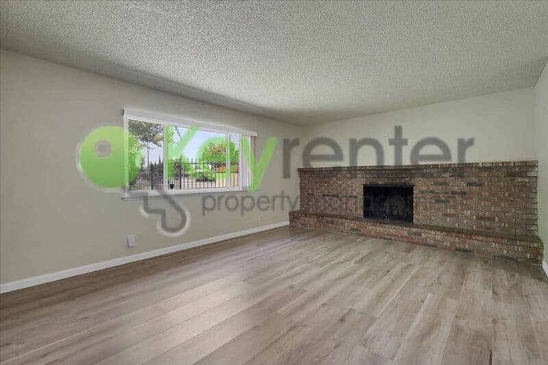 Sacramento House: 2941 Norcade Circle