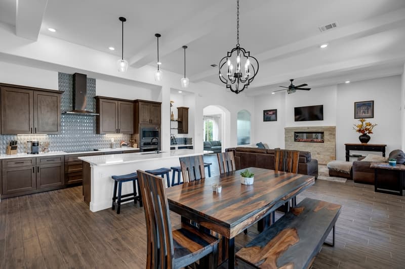 Horseshoe Bay House: 200 Mt Dew