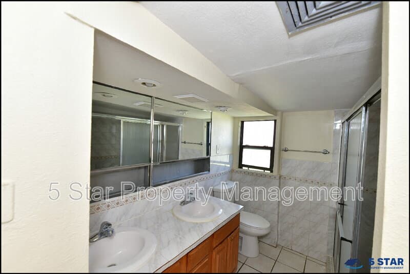 El Paso House: 7817 West Dr