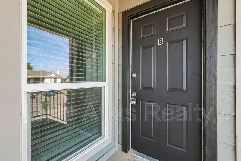 White Settlement Condo: 8133 Foxfire Lane - B