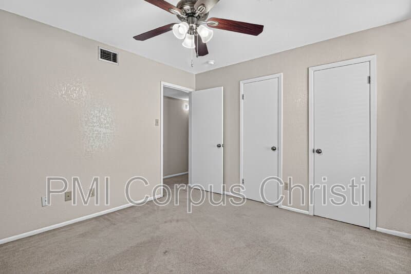 Corpus Christi House: 5030 Merganser Drive