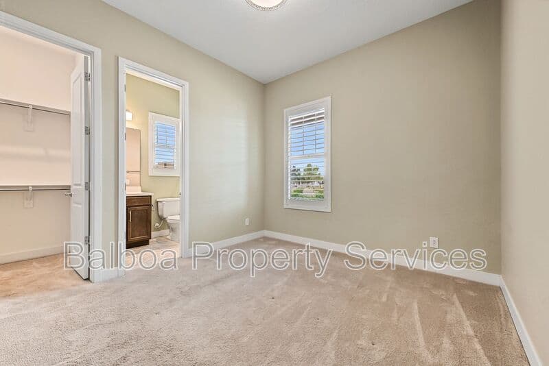 Queen Creek House: 20547 E Via De Colina