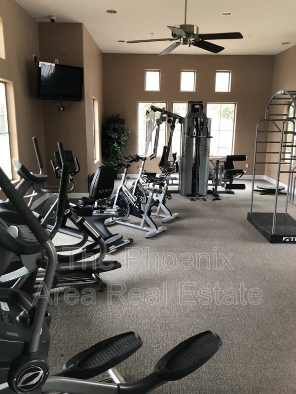 Gilbert Condo: 240 W Juniper Ave Unit 1090