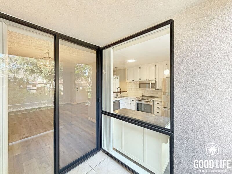 San Diego Condo: 6930 Hyde Park Drive