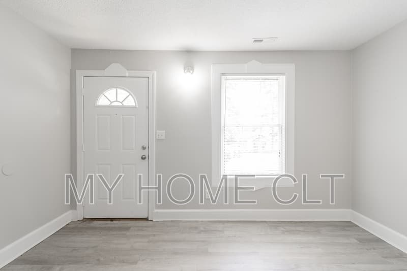 Charlotte Condo: 2517 Hemphill Street - 2